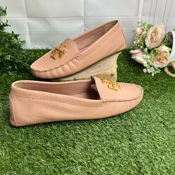TORY BURCH EVERLY DRIVER LOAFER IN PINK MOON GOLD
BRASS LOGO SIZE 10.5 like new - Picture 5 of 17